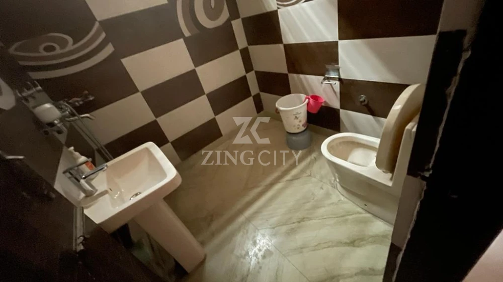 1st floor 1 BHK with open terrace at both sides Rs. 7500/- MONTHLY